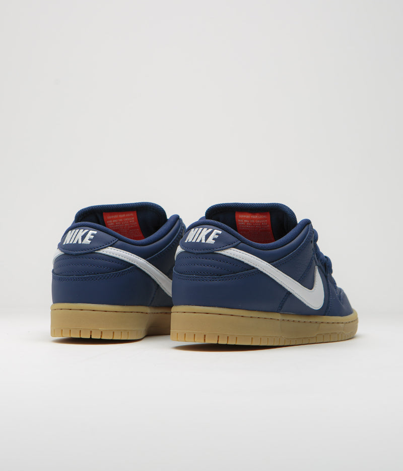 Nike SB Orange Label Dunk Low Pro Shoes in Navy and White and Navy - Gum Light Brown