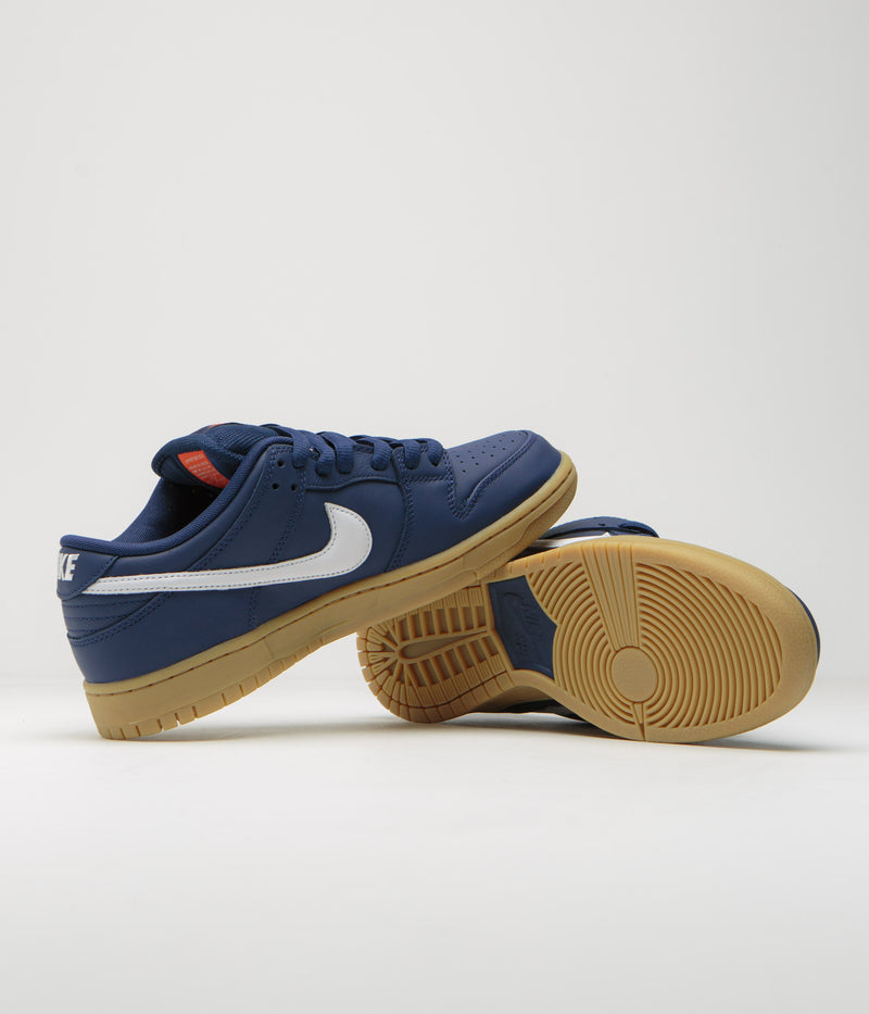 Nike SB Orange Label Dunk Low Pro Shoes in Navy and White and Navy - Gum Light Brown