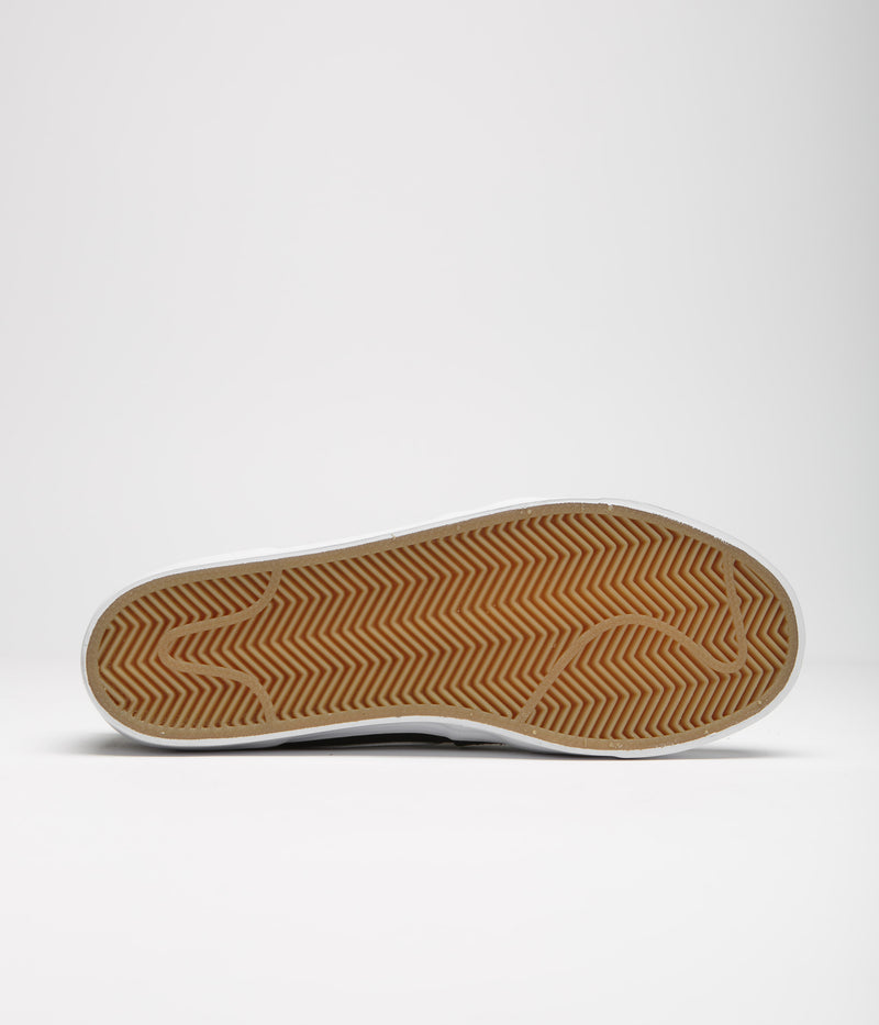 Nike SB Pogo Plus Shoes in Black and White and Black - White
