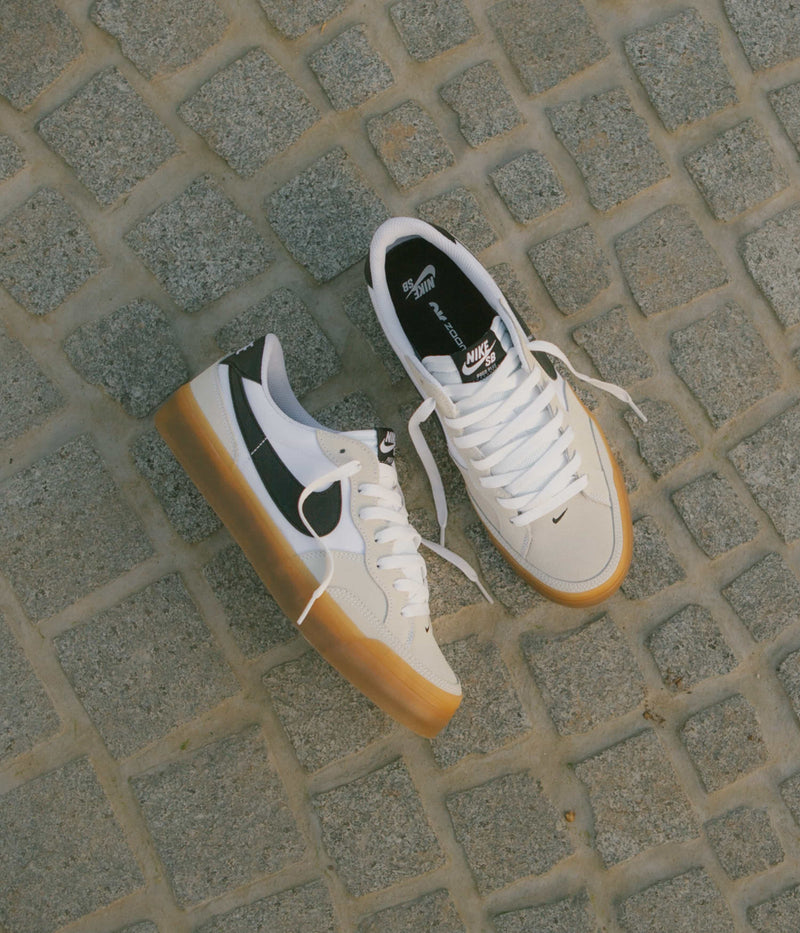 Nike SB Pogo Shoes in White and Black and White - Gum Light Brown