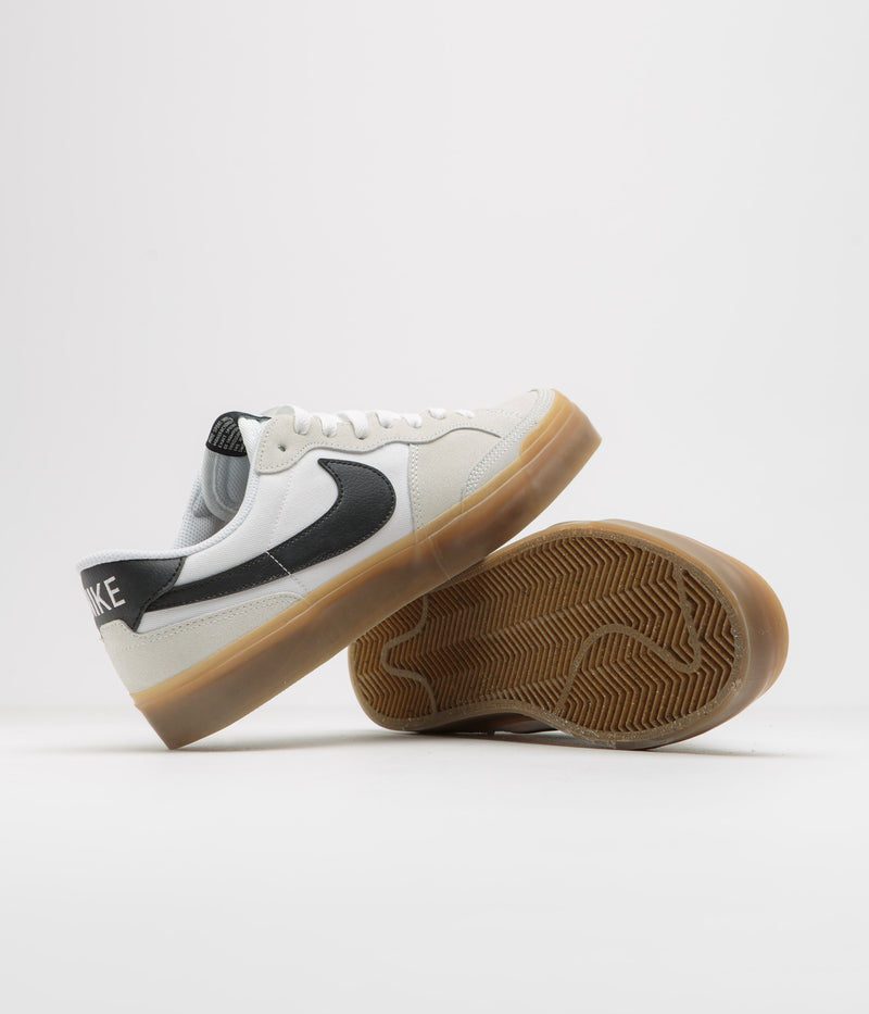 Nike SB Pogo Shoes in White and Black and White - Gum Light Brown