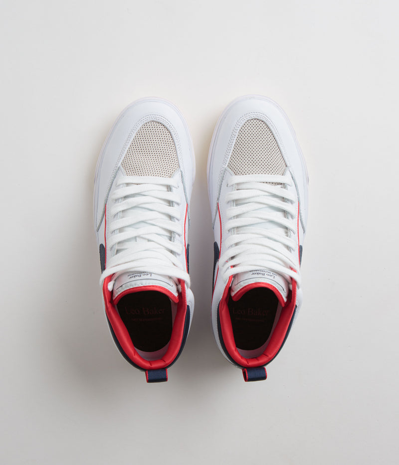 Nike SB React Leo Premium Shoes in White and Midnight Navy and University Red - White