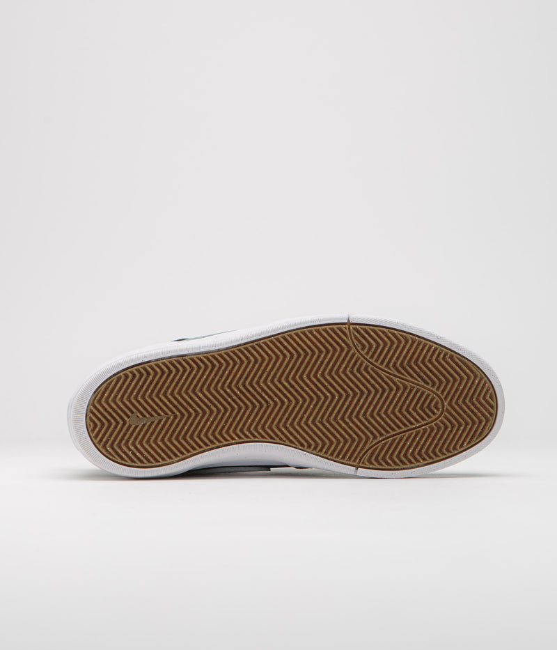Nike SB React Leo Shoes in Black and White and Black - Gum Light Brown