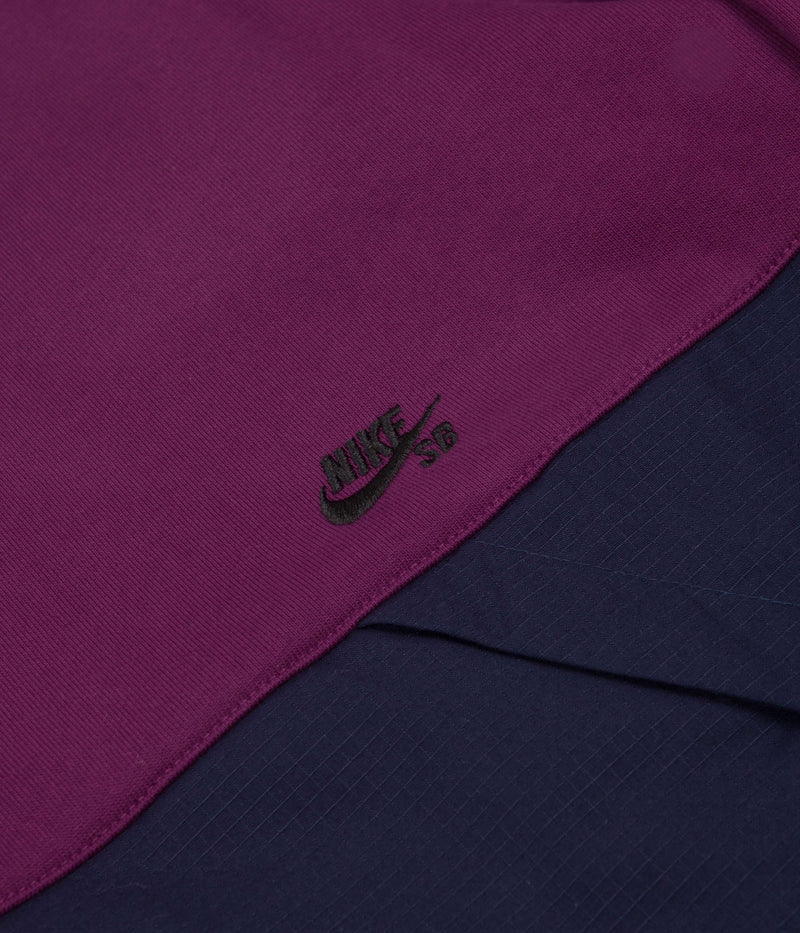 Nike SB Rugby Pullover Jacket in Sangria and Obsidian / Obsidian / Black