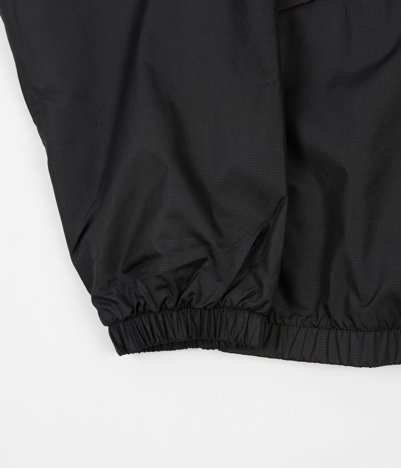 Nike SB Seasonal Skate Jacket in Black and Black / Black / White