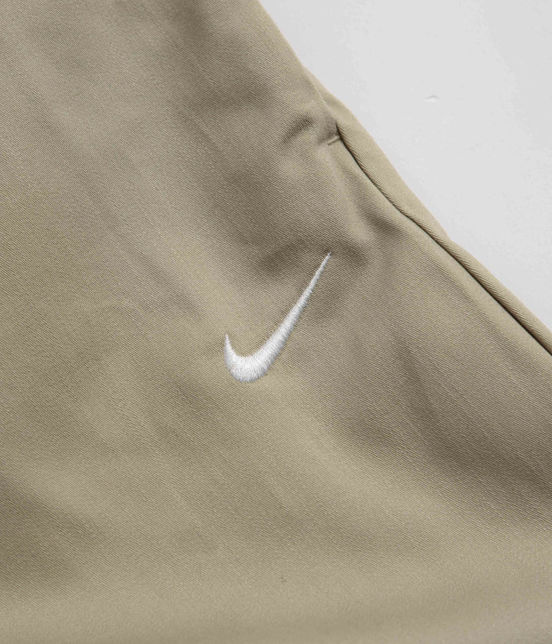 Nike SB Skyring Shorts in Neutral Olive and White