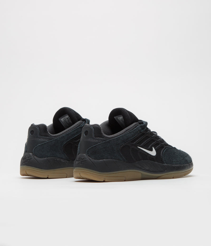 Nike SB Vertebrae Shoes in Black and Summit White and Anthracite - Black