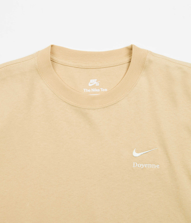 Nike SB x Doyenne T-Shirt in Sesame