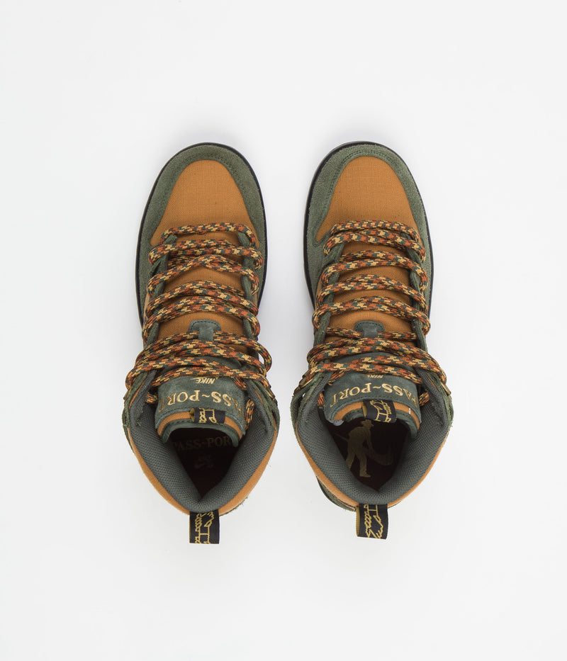Nike SB x Pass~Port Dunk High Pro Shoes in Carbon Green and Cider and Wheat Gold