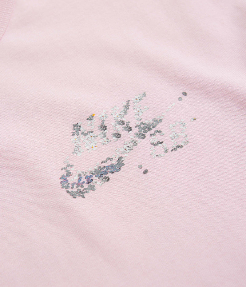 Nike SB Yuto T-Shirt in Pink Foam