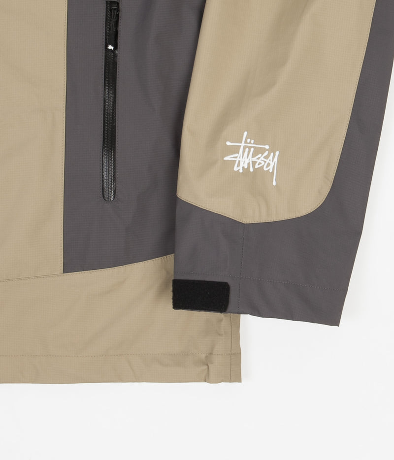 Stussy Taped Seam Rain Shell Jacket in Moss