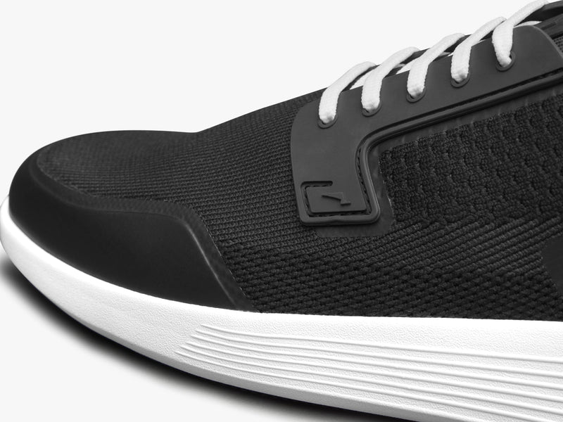 Black / White