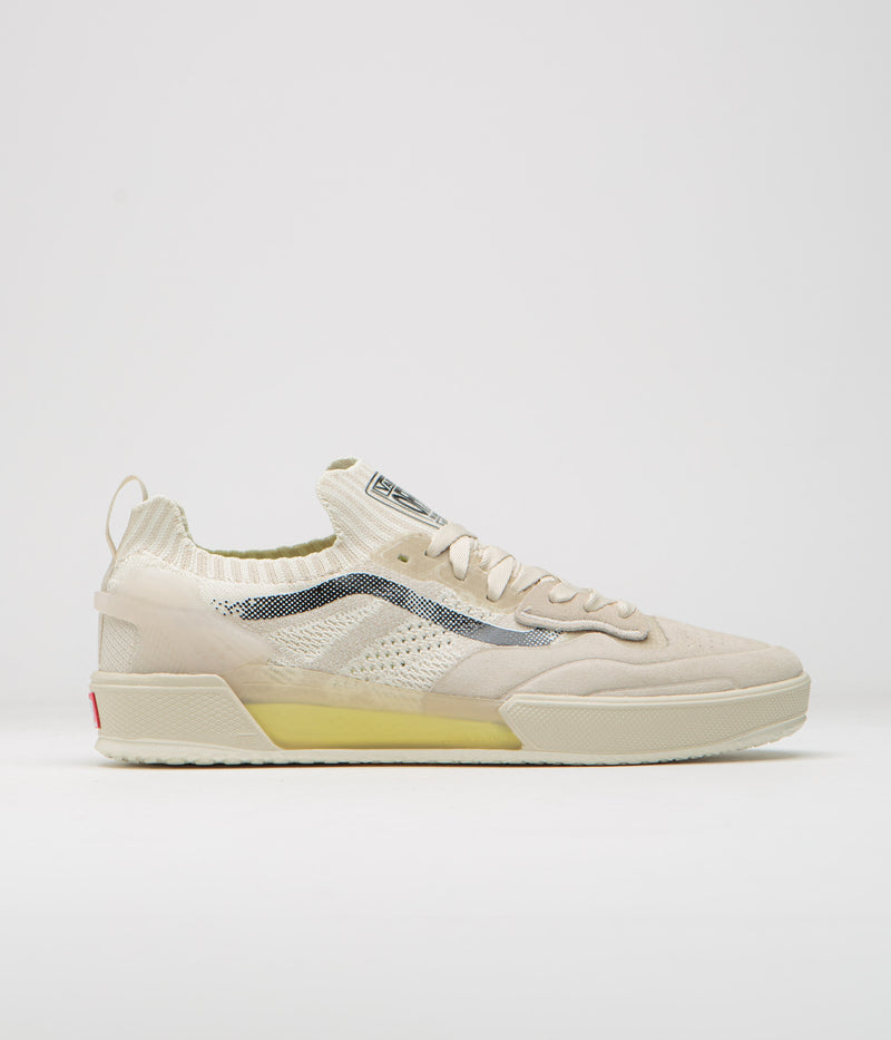 Vans AVE 2.0 Knit Shoes in Cream