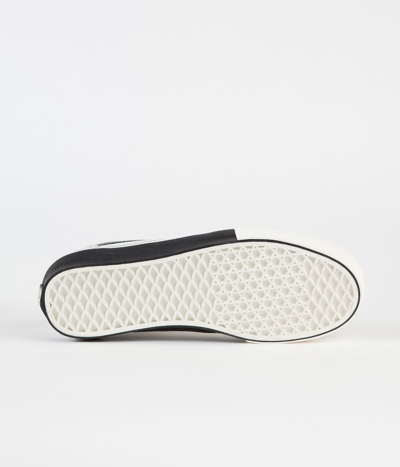 Vans Skate Bold Shoes in (Rassvet) Marshmallow and Black