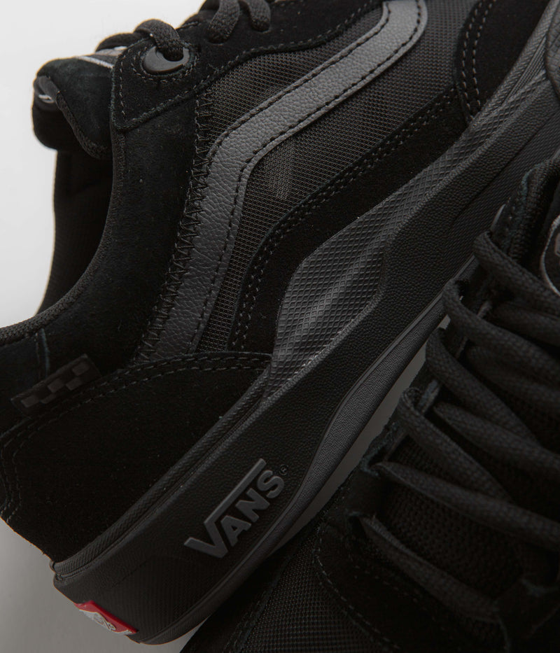 Vans Wayvee Shoes in Black and Black
