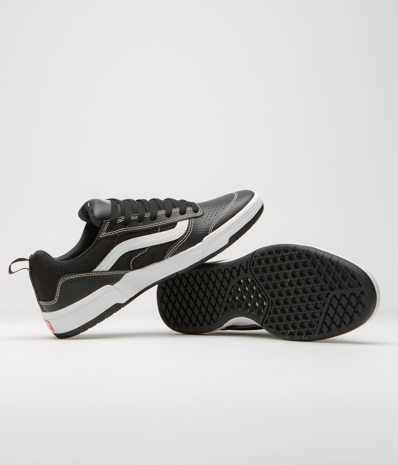 Vans Zahba Shoes in Black and White / White