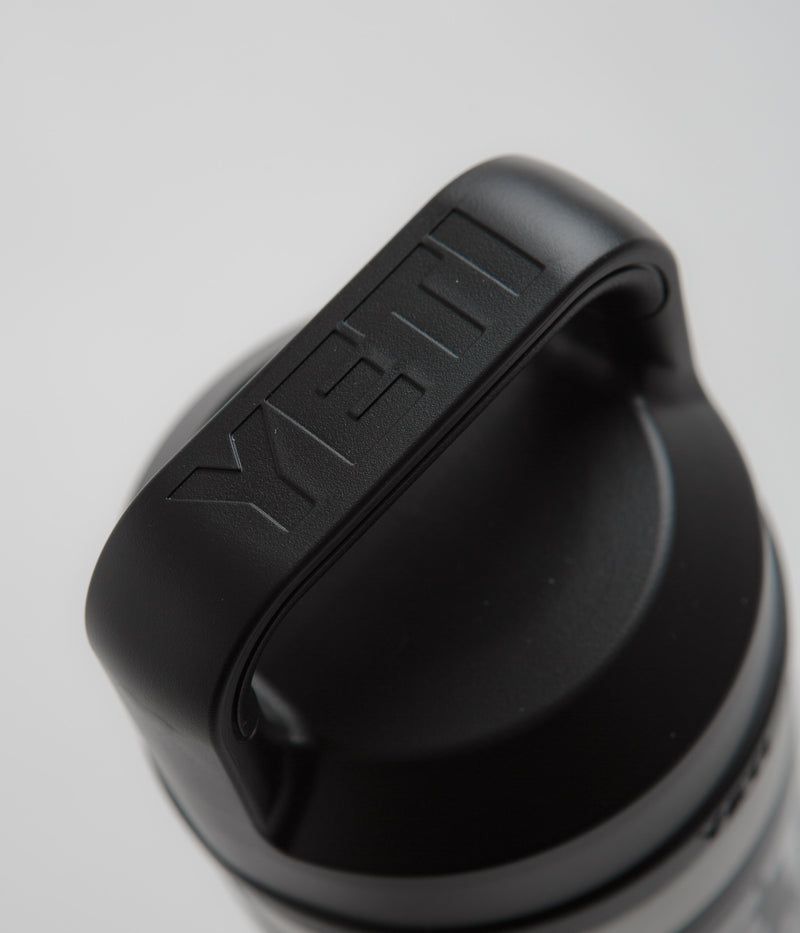 Yeti Chug Cap Rambler Bottle 18oz in Black