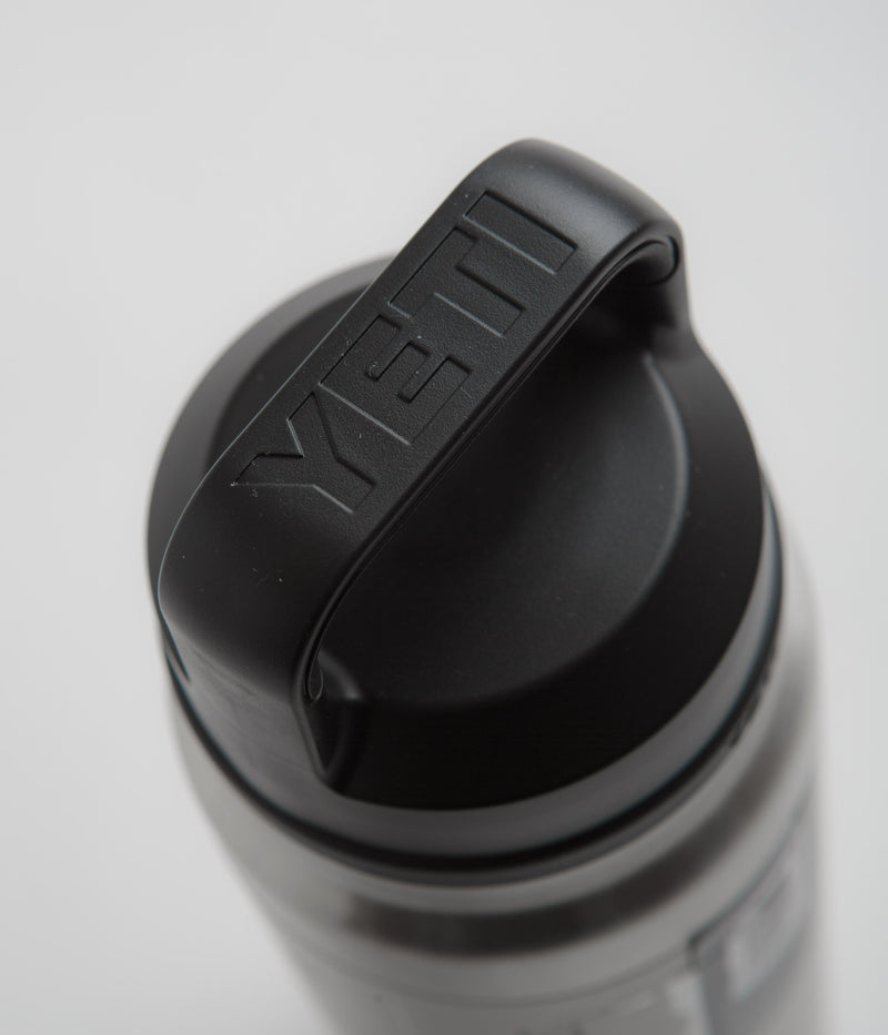 Yeti Chug Cap Rambler Bottle 26oz in Stainless Steel