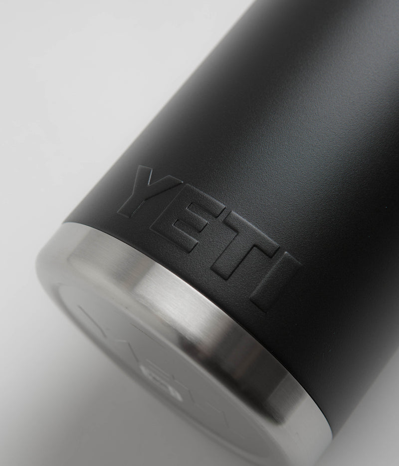 Yeti Chug Cap Rambler Bottle 64oz in Black