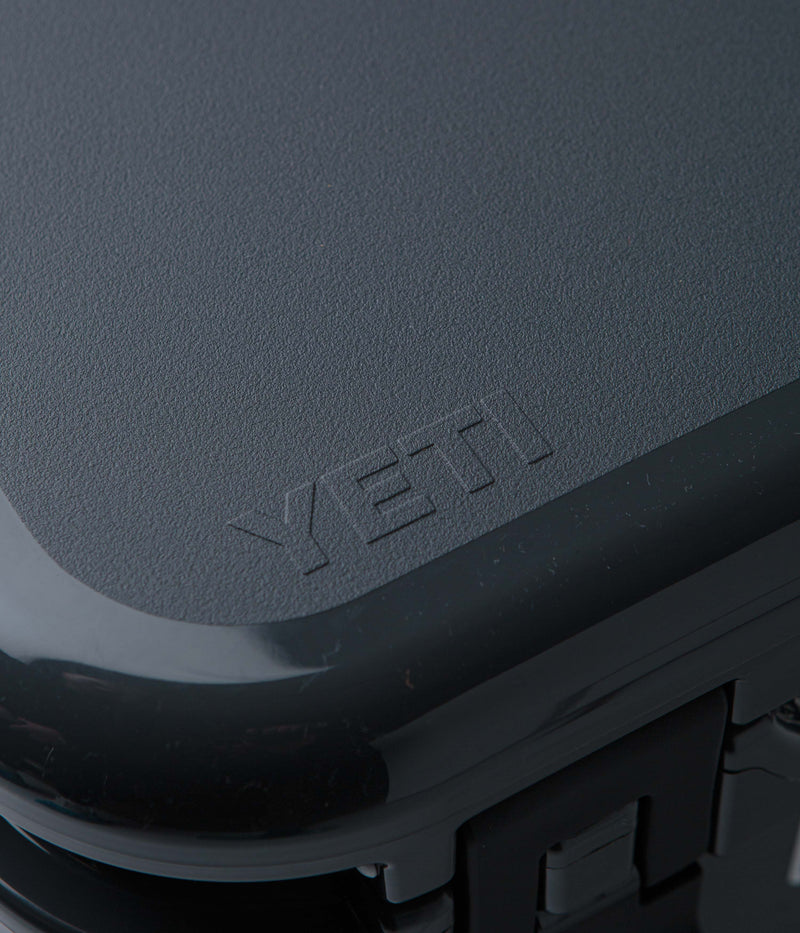 Yeti Roadie 24 Hard Cooler in Charcoal
