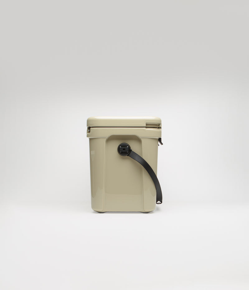 Yeti Roadie 24 Hard Cooler in Tan