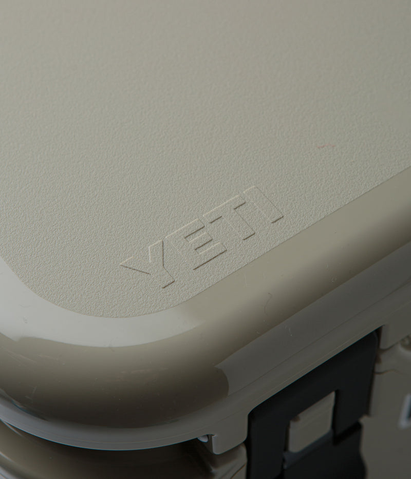 Yeti Roadie 24 Hard Cooler in Tan
