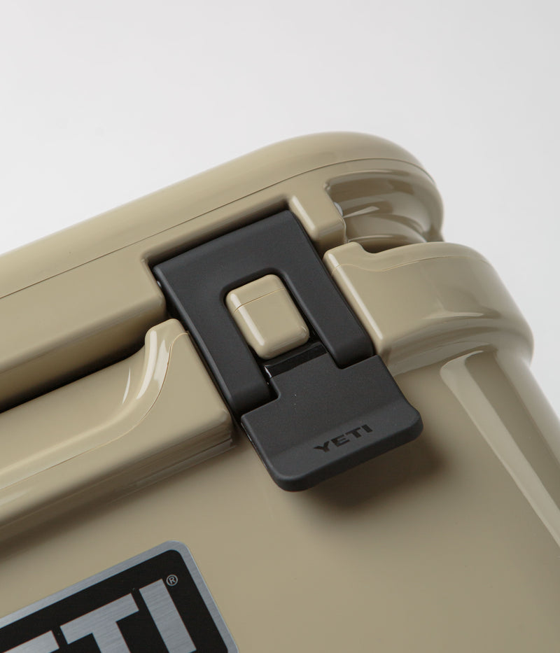 Yeti Roadie 24 Hard Cooler in Tan