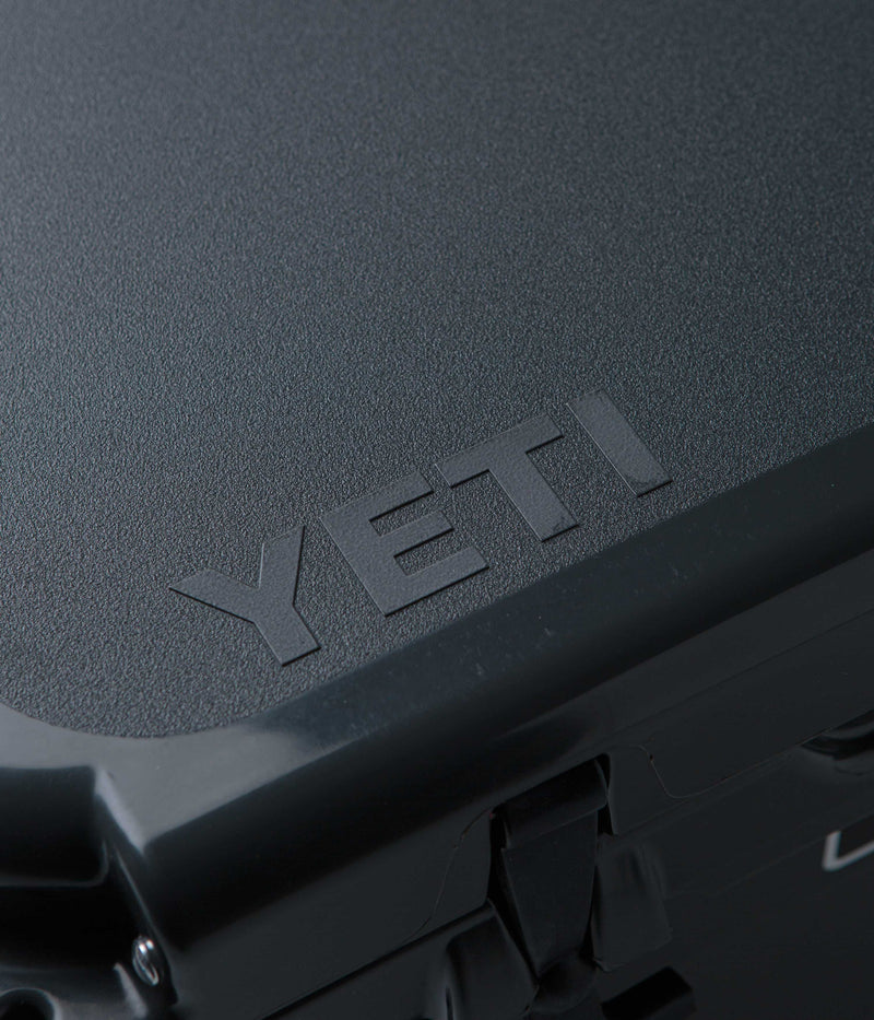 Yeti Tundra 35 Hard Cooler in Charcoal