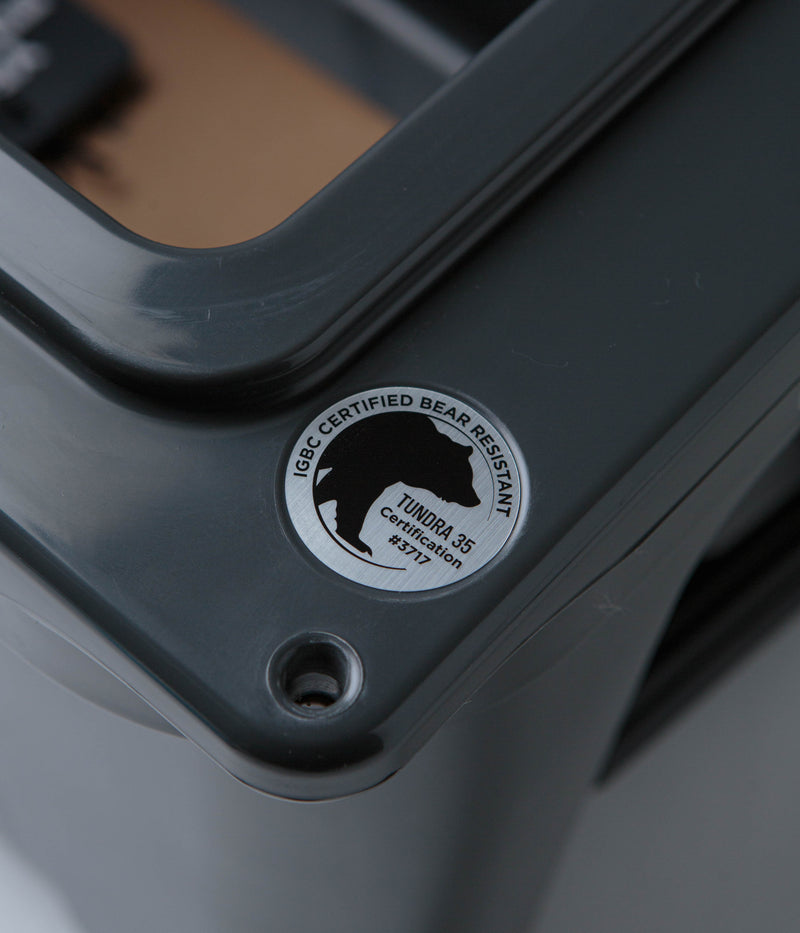Yeti Tundra 35 Hard Cooler in Charcoal