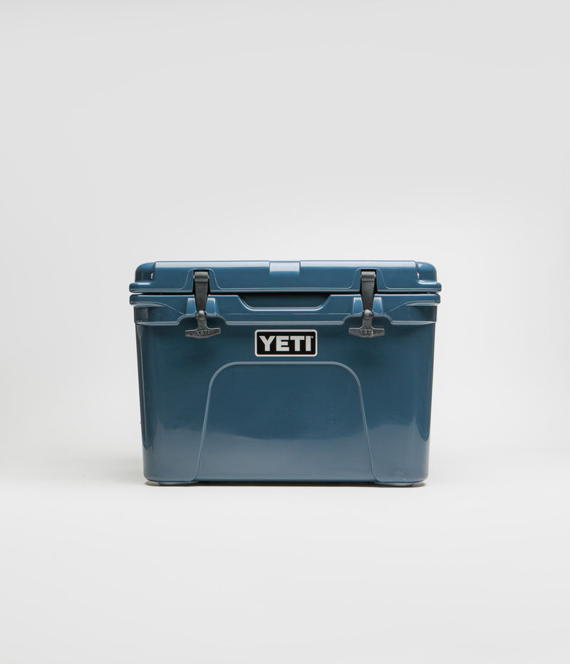 Yeti Tundra 35 Hard Cooler in Navy